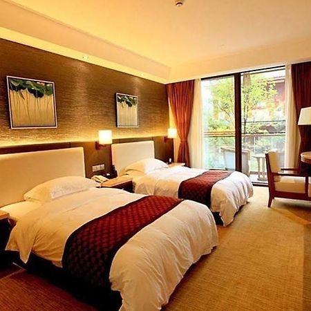 Jiezi Ancient Town Qingchengshan Huifeng Hotel מראה חיצוני תמונה