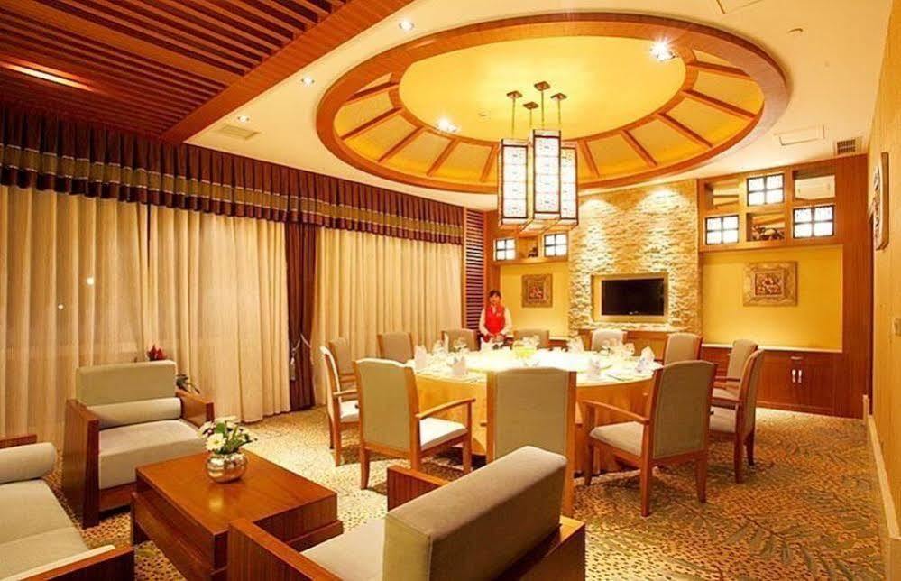Jiezi Ancient Town Qingchengshan Huifeng Hotel מראה חיצוני תמונה