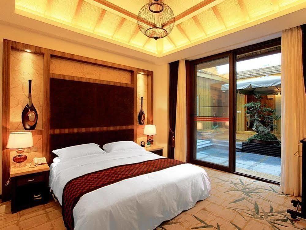 Jiezi Ancient Town Qingchengshan Huifeng Hotel מראה חיצוני תמונה