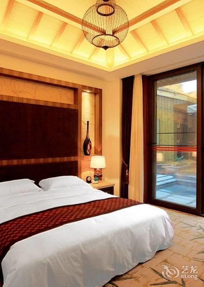 Jiezi Ancient Town Qingchengshan Huifeng Hotel מראה חיצוני תמונה
