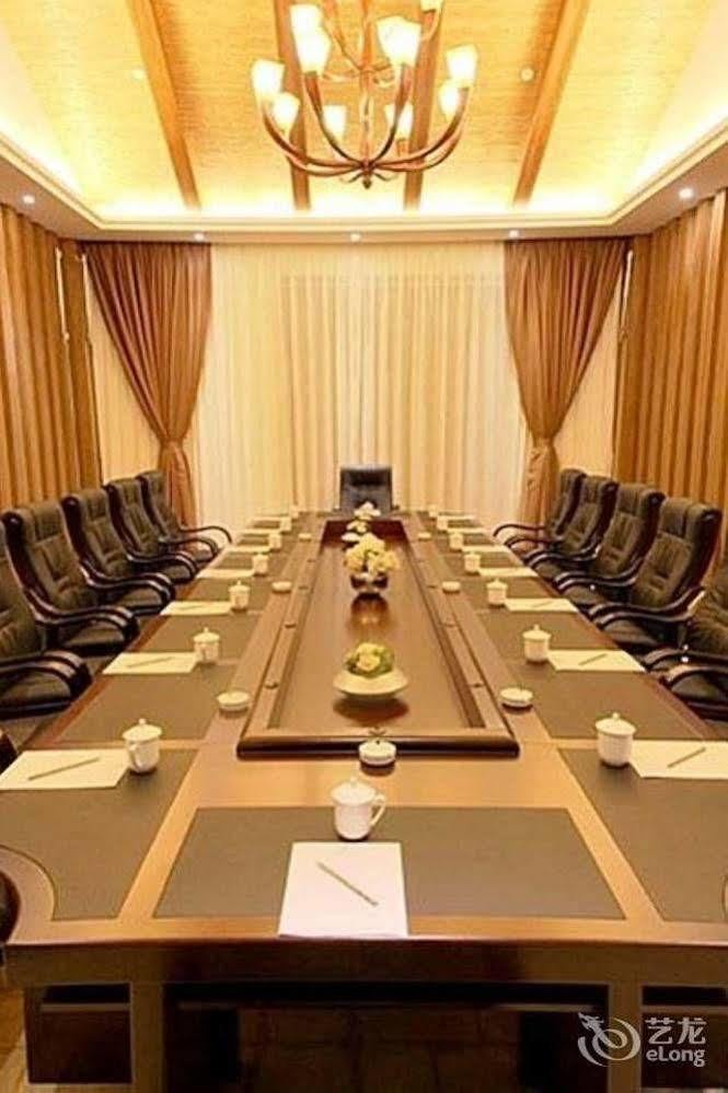 Jiezi Ancient Town Qingchengshan Huifeng Hotel מראה חיצוני תמונה