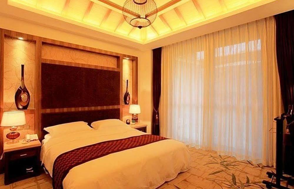 Jiezi Ancient Town Qingchengshan Huifeng Hotel מראה חיצוני תמונה